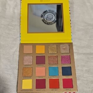 BH Cosmetics Eyeshadow Palette - Bold and Bright Collection